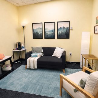 hannah-fox-office-eden-therapy-center